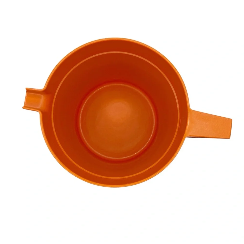 Vintage Tupperware 1.5 Quart Pitcher‎